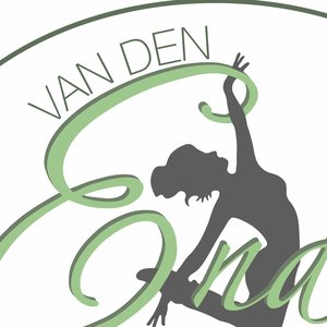 ballet logo ovaal verkleinen mobile telefoon.jpg